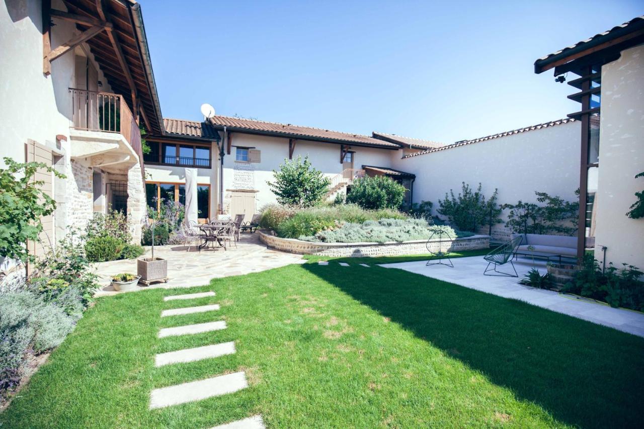 Le Relais De La Godasse Reyrieux Exterior foto