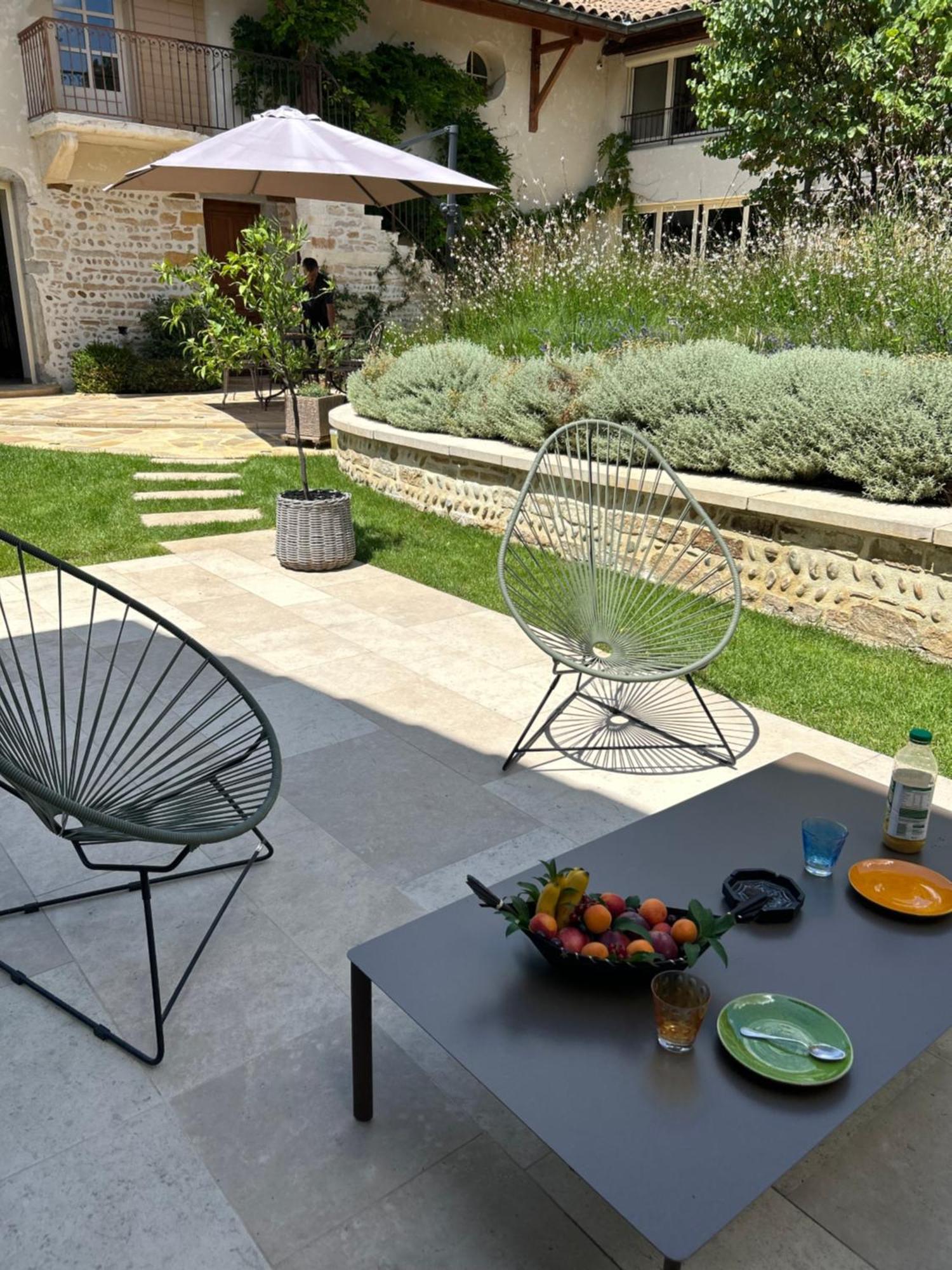 Le Relais De La Godasse Reyrieux Exterior foto